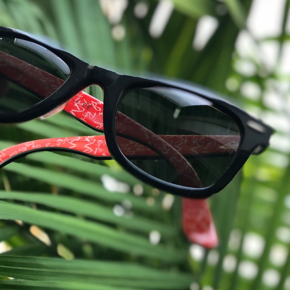 Rayban Original Wayfarer Sunglasses w/ logo print